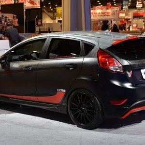 07-ford-fiesta-st-sema-2013-1.jpg