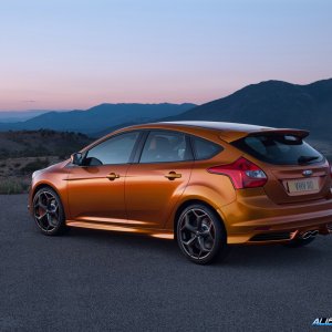 newfordfocus-st-02.jpg